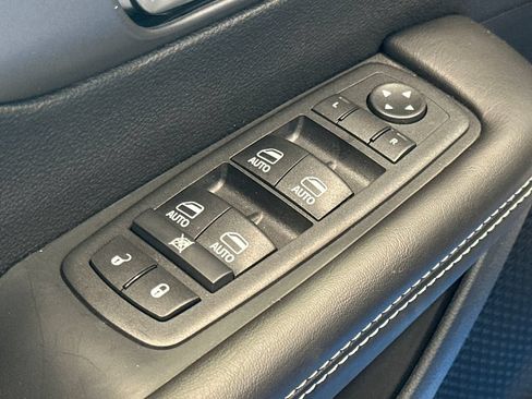 New 2027 Chrysler Pacifica Select AWD/4WD image 19