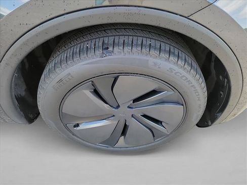 Used 2026 Tesla Model Y Long Range AWD/4WD image 10