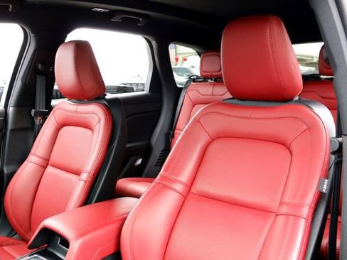 Used 2025 Lincoln Corsair Grand Touring image 11