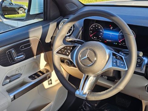 New 2026 Mercedes-Benz GLB 250 4MATIC image 26