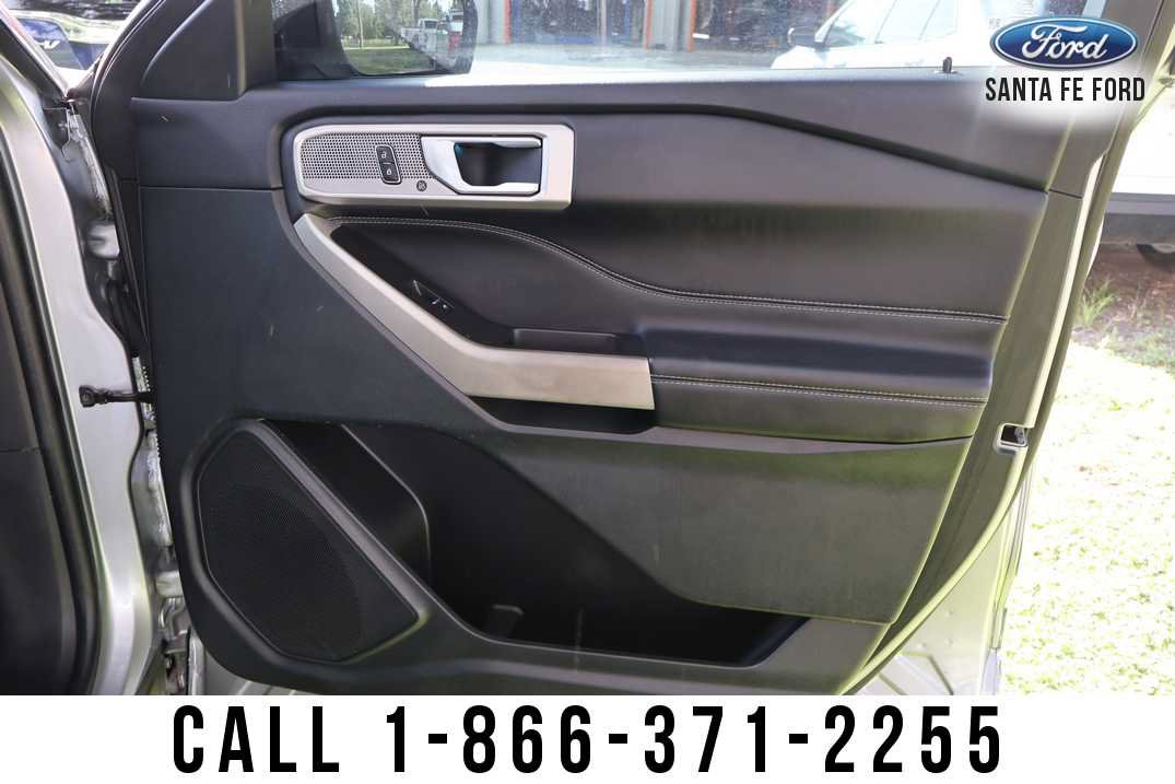 Used 2024 Ford Explorer Limited RWD image 24