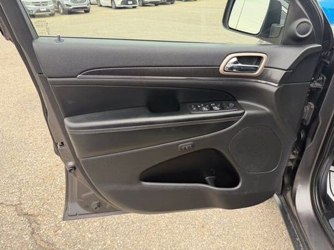 Used 2015 Jeep Grand Cherokee Limited image 11