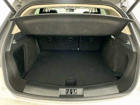 Used 2023 Lincoln Corsair FWD w/ Rear Removable Package Tray image 27