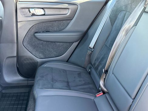 Certified 2024 Volvo C40 P8 Recharge Ultimate image 13