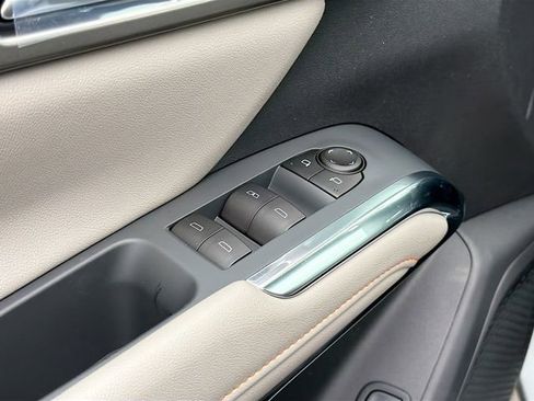 New 2026 Chevrolet Traverse LT w/ Sun and Wheel Package image 17