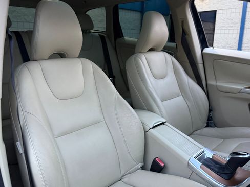 Used 2015 Volvo XC60 T5 Platinum image 19