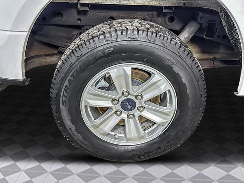 Used 2016 Ford F150 XLT w/ Trailer Tow Package image 31