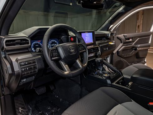 Used 2026 Toyota Tacoma 4x4 Double Cab image 18