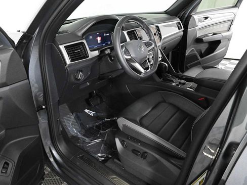 Used 2021 Volkswagen Atlas Cross Sport SEL Premium AWD/4WD image 19