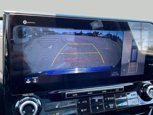 Certified 2020 Toyota Highlander Platinum AWD/4WD image 26