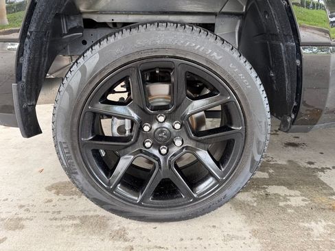 Used 2024 RAM 1500 Laramie AWD/4WD image 24