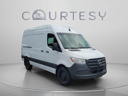 New 2025 Mercedes-Benz Sprinter 2500 image 4
