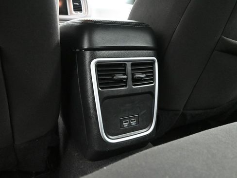 Used 2023 Dodge Charger SXT image 28