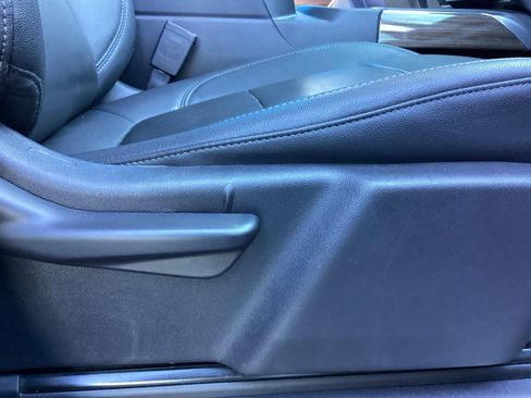 Used 2021 Chevrolet Silverado 1500 LT Trail Boss w/ Convenience Package II image 20