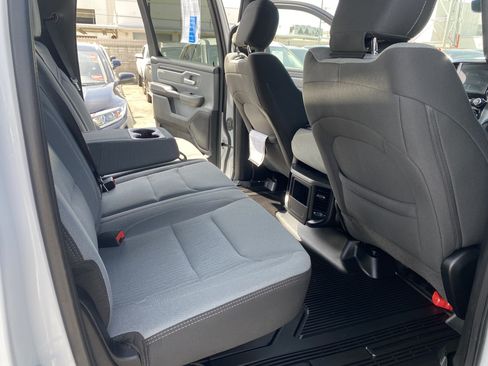 Used 2022 RAM 1500 Big Horn AWD/4WD image 17