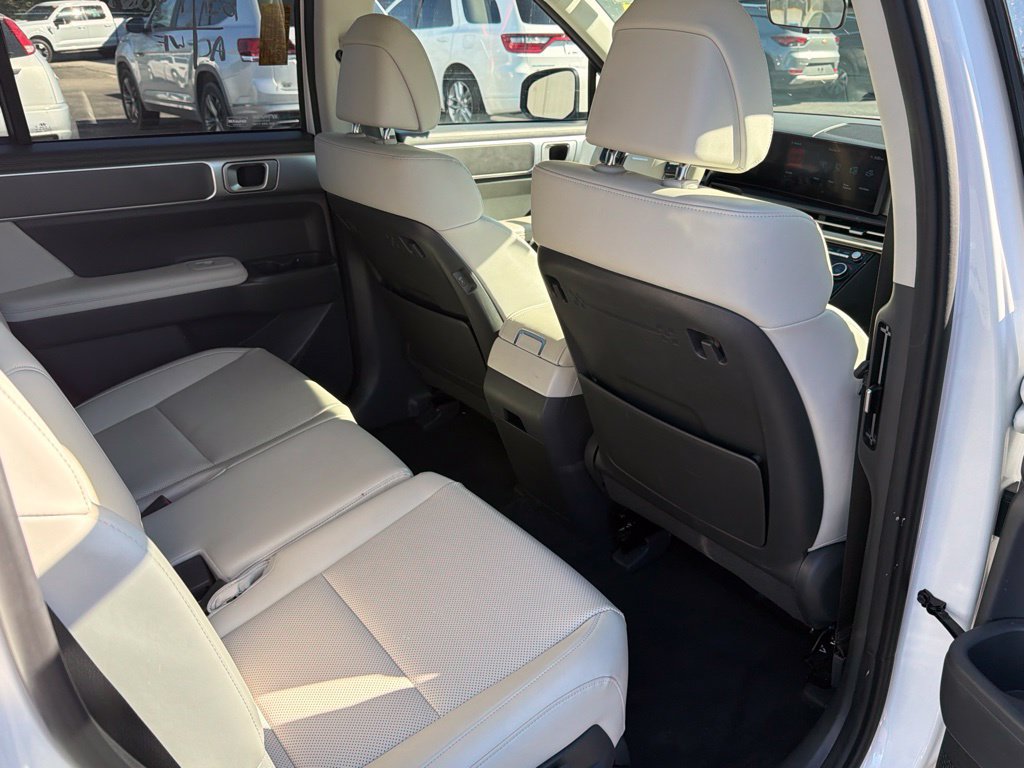 Used 2025 Hyundai Santa Fe SEL AWD/4WD image 23