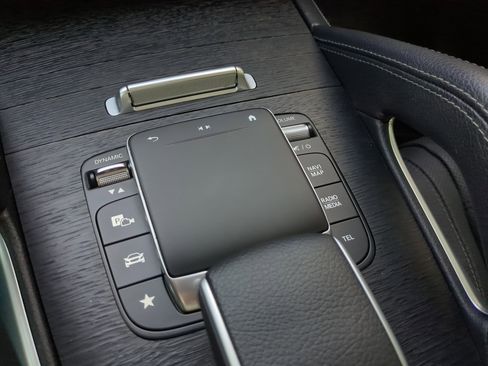 Used 2023 Mercedes-Benz GLS 580 4MATIC image 29