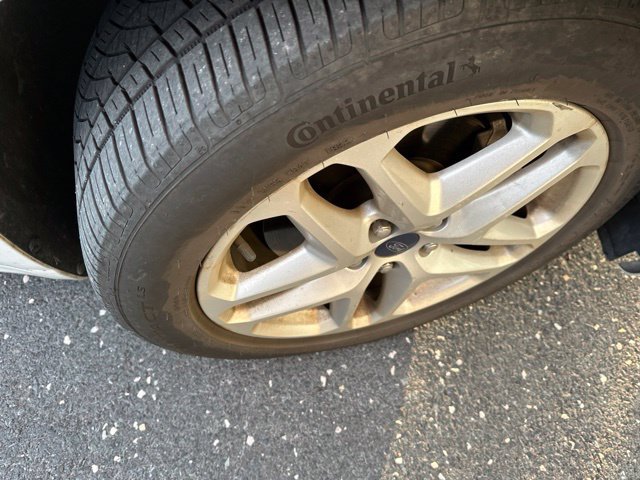 Used 2014 Ford Fusion SE w/ Equipment Group 202A FWD image 14