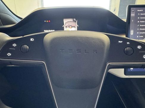 Used 2022 Tesla Model S Base image 21