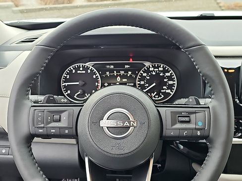 New 2025 Nissan Pathfinder SL image 14