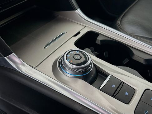 Used 2024 Ford Explorer Limited image 25