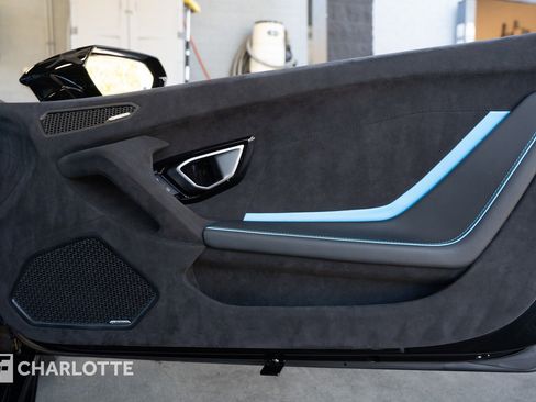 Used 2024 Lamborghini Huracan Tecnica image 28