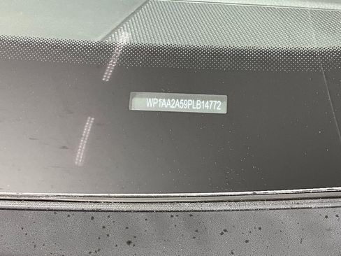 Used 2023 Porsche Macan image 30