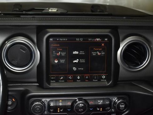 Used 2022 Jeep Wrangler Unlimited Sahara w/ Cold Weather Group image 15