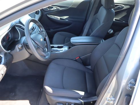 Used 2024 Chevrolet Malibu LT image 16