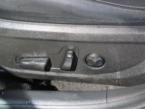 Used 2018 Kia Optima S w/ 18" Alloy Wheels Package image 15