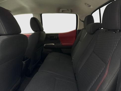 Used 2022 Toyota Tacoma SR5 image 38