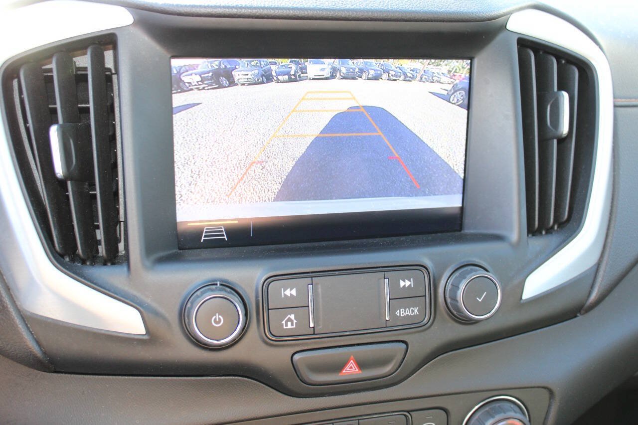 Used 2021 GMC Terrain SLT w/ Infotainment Package II AWD/4WD image 16
