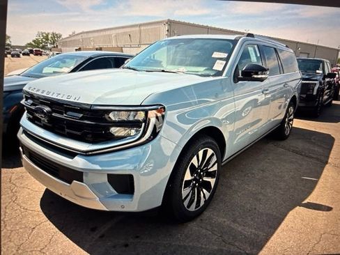 Used 2026 Ford Expedition Max Platinum w/ Driver's Package AWD/4WD image 15