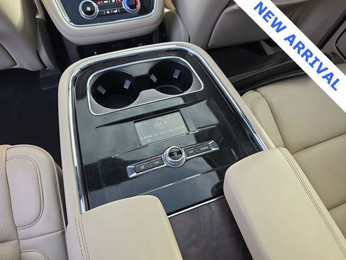 Used 2020 Lincoln Navigator Reserve w/ Equipment Group 208A Reserve image 38
