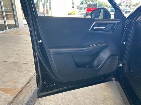 Used 2023 Mitsubishi Outlander ES image 35