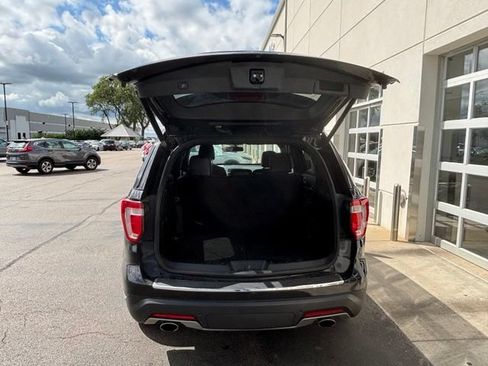 Used 2019 Ford Explorer Limited w/ Class III Trailer Tow Package AWD/4WD image 5