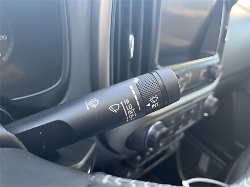 Used 2020 Chevrolet Colorado Z71 image 17