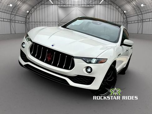 Used 2018 Maserati Levante AWD/4WD image 44