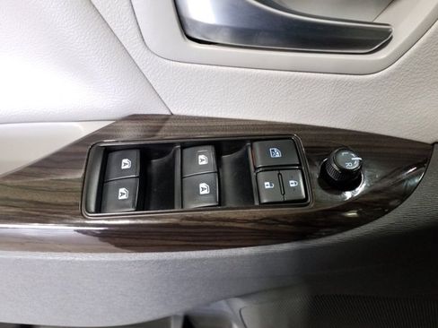 Used 2020 Toyota Sienna XLE image 13