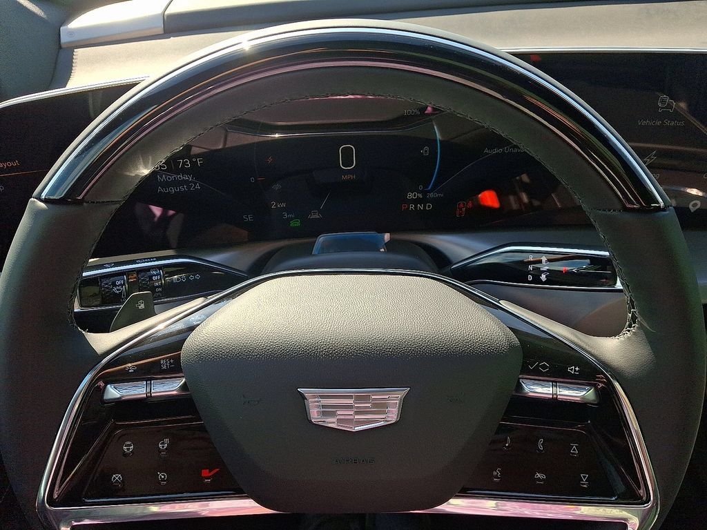 New 2027 Cadillac Vistiq Luxury w/ LPO, Floor Liner Package AWD/4WD image 9