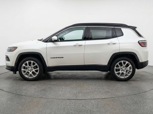 Used 2025 Jeep Compass Limited AWD/4WD image 5
