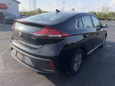 Used 2022 Hyundai Ioniq SE image 7