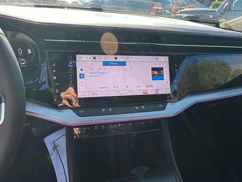 Used 2024 Jeep Wagoneer Launch Edition image 32