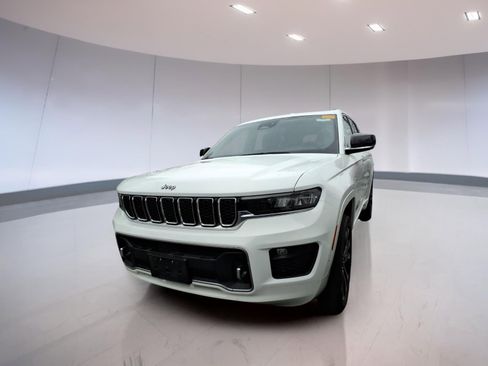 Used 2023 Jeep Grand Cherokee L Overland image 2