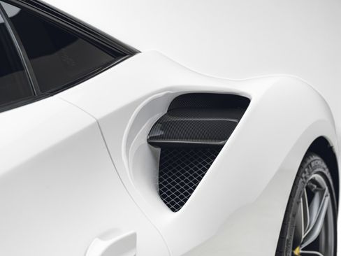 Used 2018 Ferrari 488 GTB RWD image 18