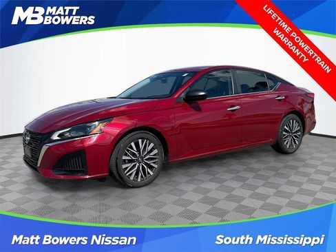 Used 2025 Nissan Altima 2.5 SV image 1