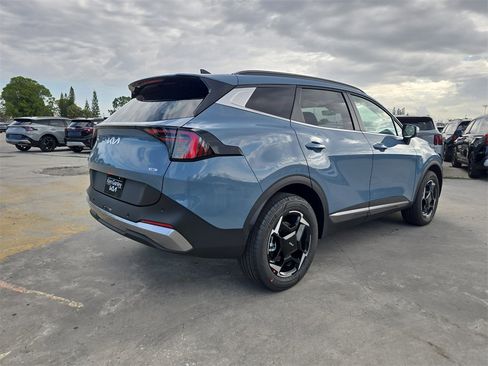 New 2026 Kia Sportage EX image 8