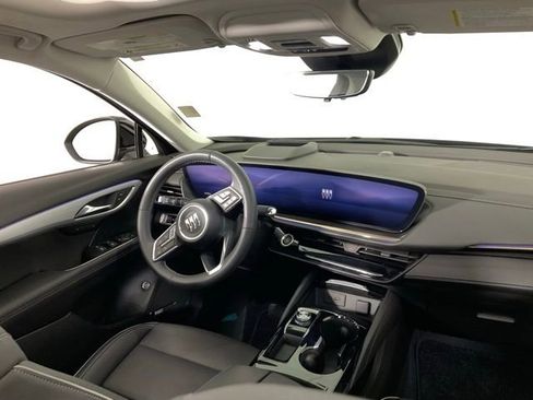 Used 2025 Buick Envision Avenir AWD/4WD image 32