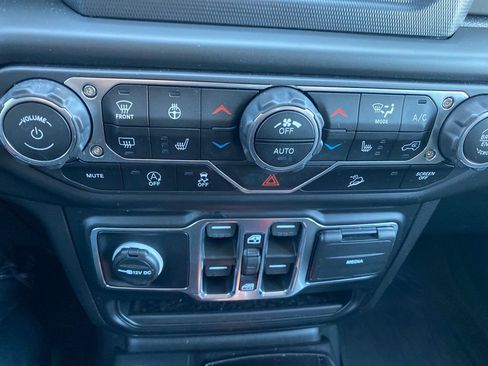 Used 2019 Jeep Wrangler Unlimited Sport S AWD/4WD image 12