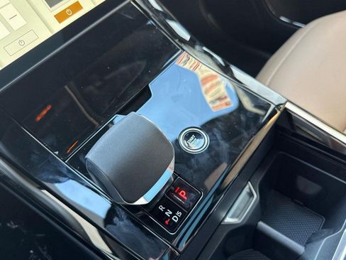 New 2026 Land Rover Range Rover Sport Dynamic SE image 18